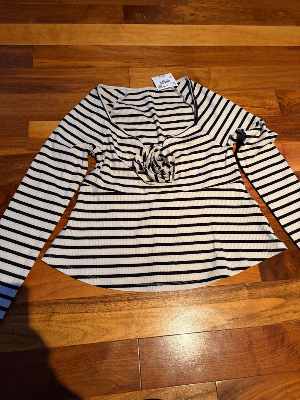 American Eagle Outfitters Black and White Striped Long-Sleeve Knot Front Top
